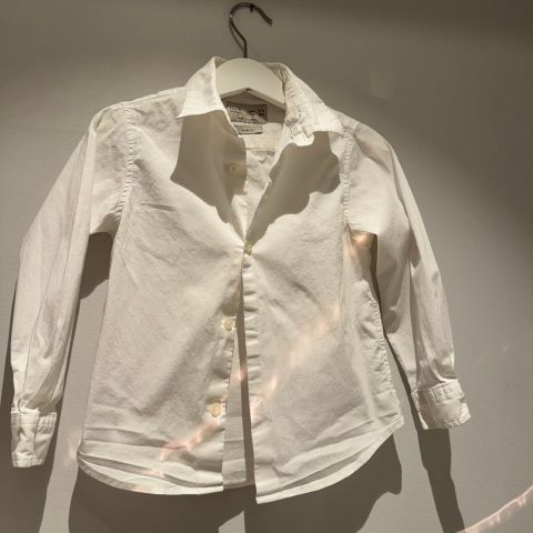 Hvit skjorte i størrelse 104 (3/4) år fra Zara Boys