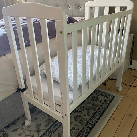 Jly bedside crib