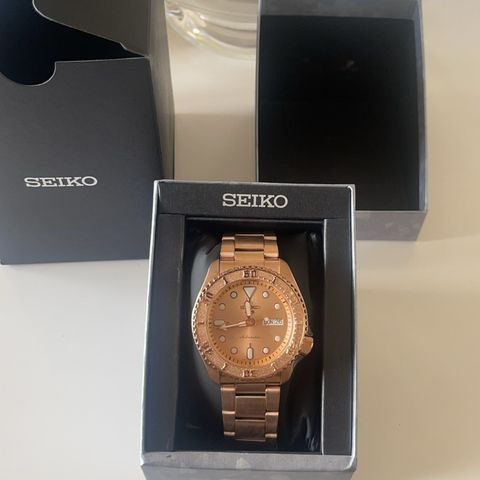 Seiko Sport 5 rose gull (Unik mulighet)!