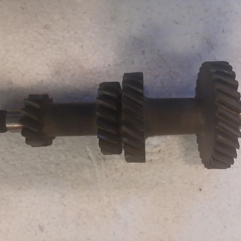 Nissan Datsun 1200 Countershaft kubbedrev 32210-G1100