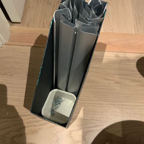 Masse IKEA BILLSBRO grå, 32cm