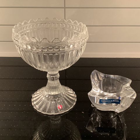 Marimekkoskål og Villeroy &Boch telyseholder.