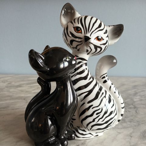 Goebel " Kitty de luxe " Zebra
