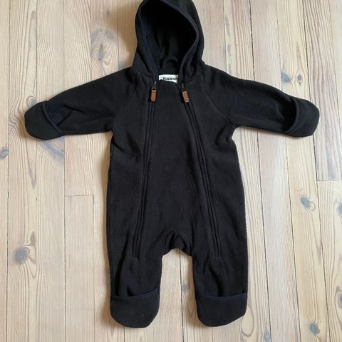 Myk fleecedress til baby i str 62