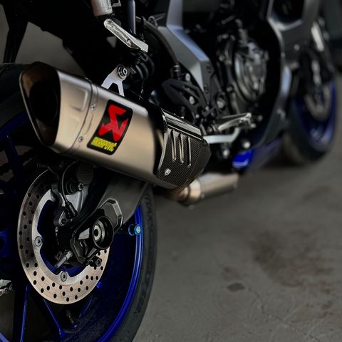 Full Akrapovic Eksos til Yamaha R7 |  Tar inbytte