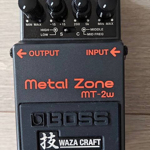 Boss MT-2W Metal Zone WAZA