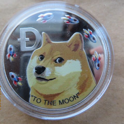 Dogecoin "To the Moon" Gull eller sølv