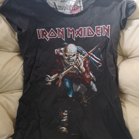 Iron Maiden t-skjorte (S)