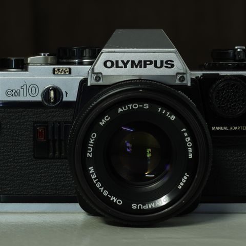Olympus OM10 35mm Speilreflekskamera