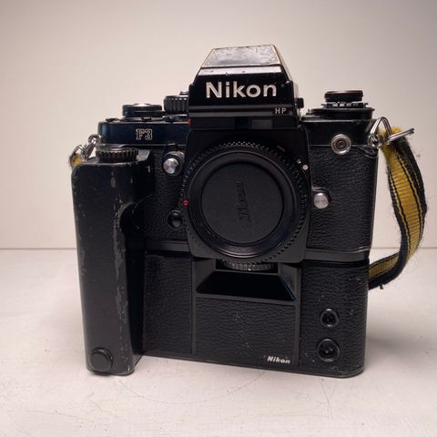 65. Nikon F3