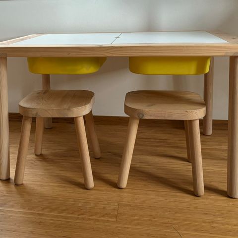 bord + krakker FLISAT IKEA