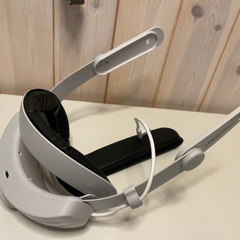 Quest VR batteriholder / hodestropp