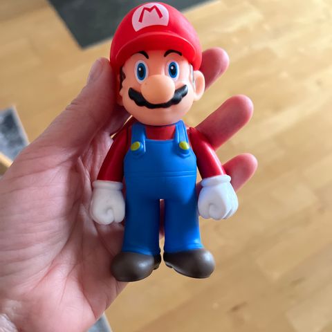 Super Mario