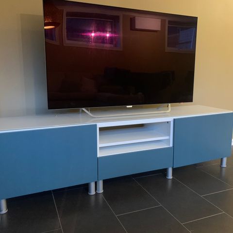 Bestå tv benk fra IKEA