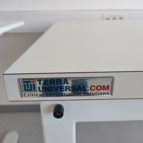 terra universal ESD Table
