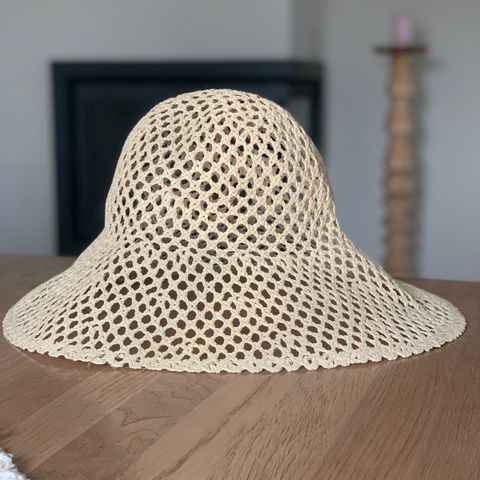 COS hatt
