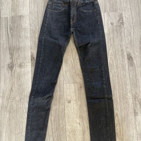 Levis 519 størrelse 14 år