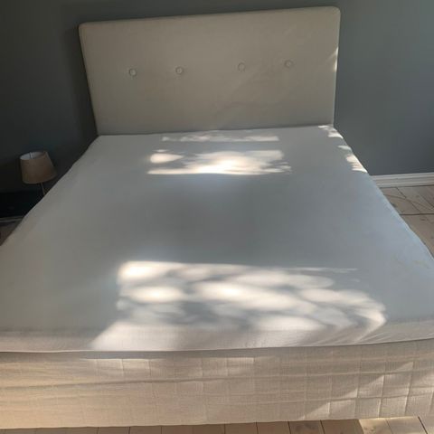 160 cm seng fra IKEA