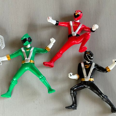 Power Rangers. Tre figurer.