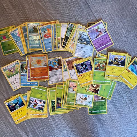 Ca 230 Pokémon kort vurderes solgt