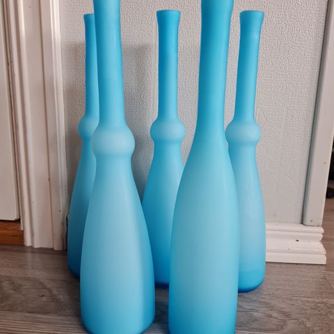 Lyseblå vaser