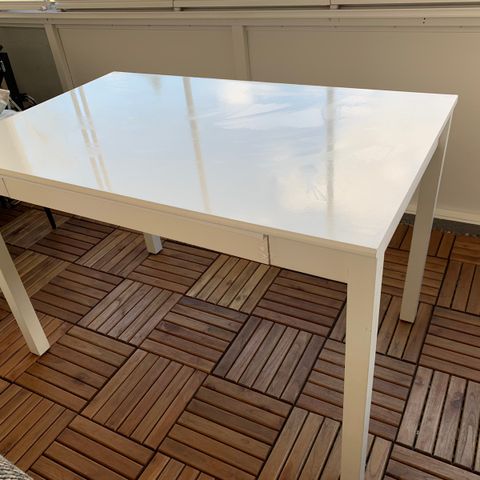 Skrivebord fra IKEA 75x120cm