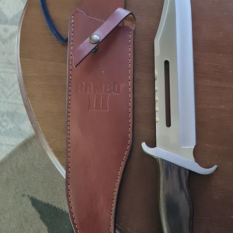 Rambo 3 kniv,  og expendables kniven