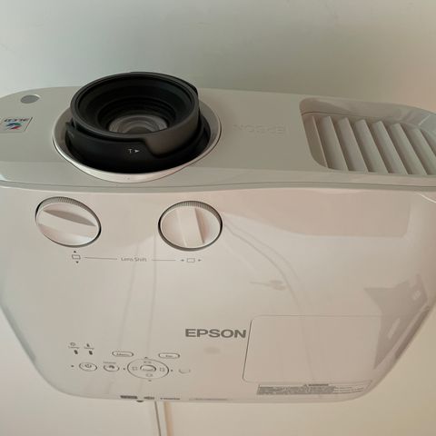 Epson EH-TW7000 3LCD 4K projektor