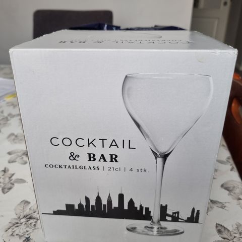 Ny cocktail glass