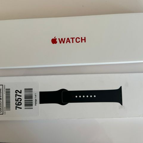 apple watch series 8 product red med tilbehør