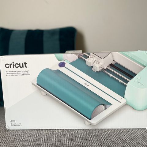 Cricut roll holder and cutter