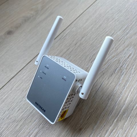 Netgear EX3700 - WIFI Range Extender