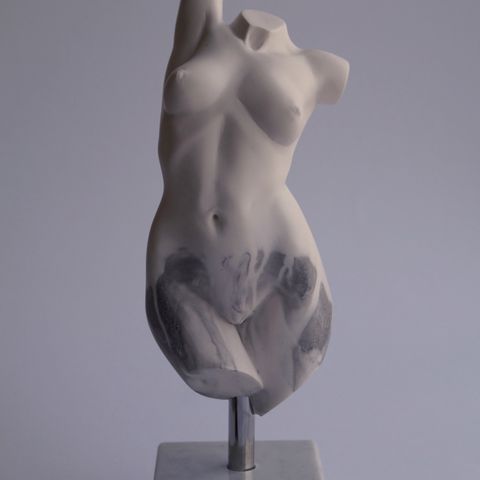 Original torso skulptur av Line Jenssen