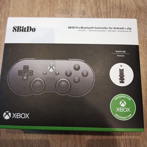 8BitDo SN30 Pro Controller + clip selges