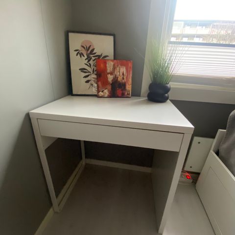 ikea skrivebord