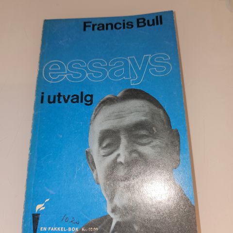 Essays i utvalg. Francis Bull