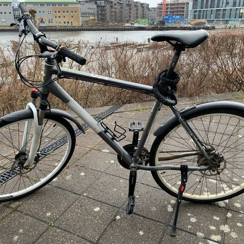 Bra sykkel fra Sykkelguttane for noen opptil 1,95m høyde