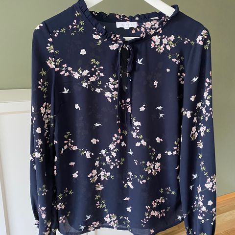 Va Vite blossom bluse