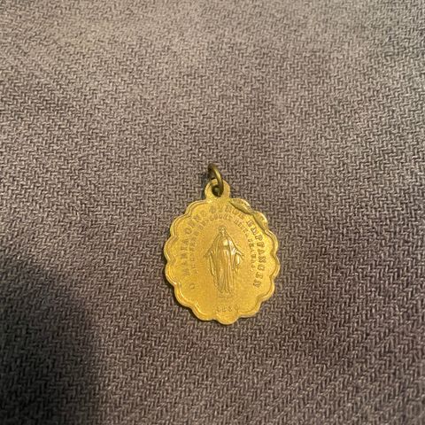 Medaljong jomfru Maria/our lady of Grace 1850
