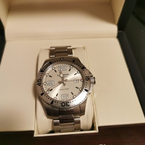 Longines Hydroconquest 39mm hvit