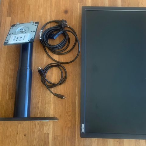 Skjerm + HDMI / Computer monitor + HDMI