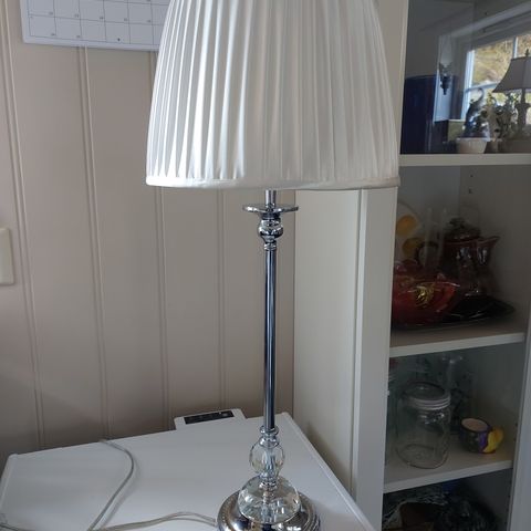 Lampe + lampeskjermer