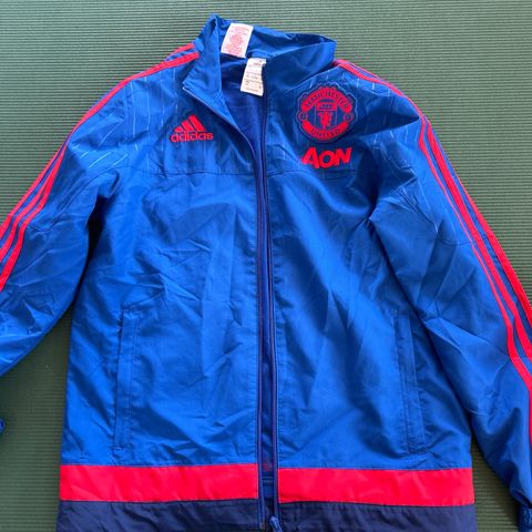 Manchester United jakke Adidas str 13-14 år