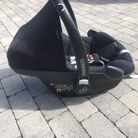 Maxi Cosi 2stk Barneseter Pebble og Pearl med base