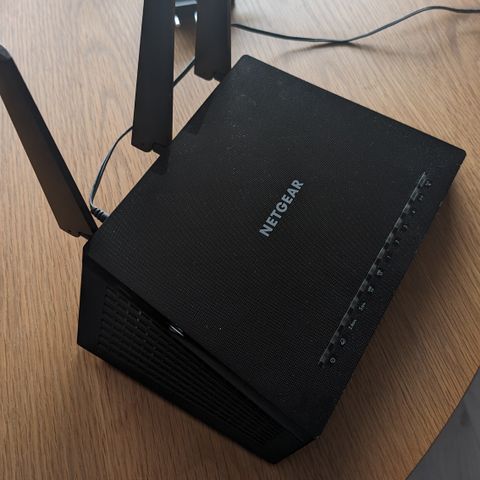 Netgear AC1900 smart wifi router R6800