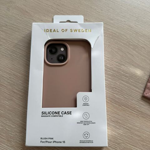 Eskenytt Ideal of Sweden silikondeksel IPhone 15