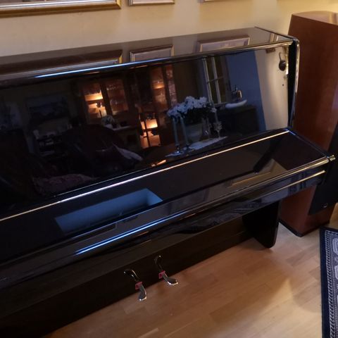 Steinway & Sons piano til salgs.