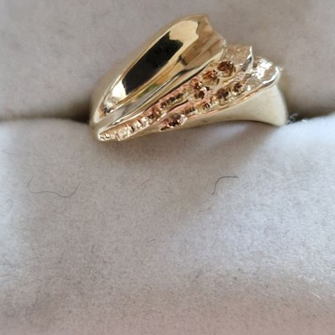 Lillefinger ring