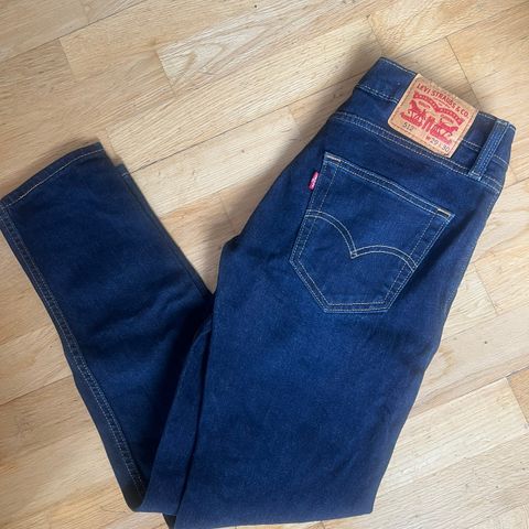 Levi’s 512