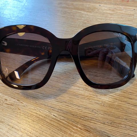 Tom Ford Beatrix solbriller